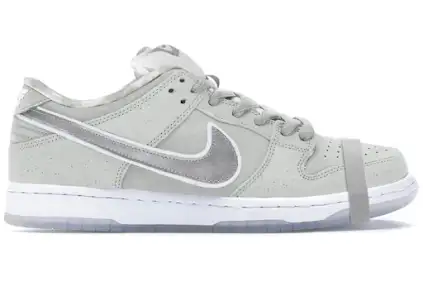 Nike SB Dunk Low White Lobster